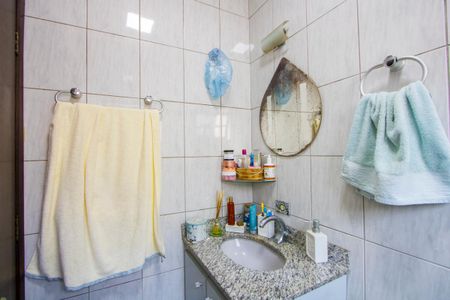 Apartamento à venda com 68m², 2 quartos e 1 vagaBanheiro do quarto 1