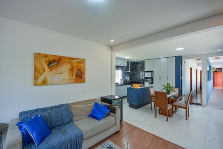 Casa para alugar com 3 quartos, 197m² em Campo Grande, São Paulo