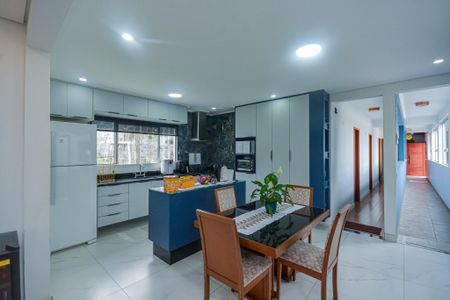 Casa para alugar com 197m², 4 quartos e 1 vaga