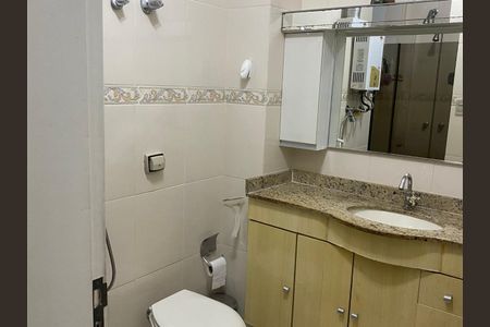 Banheiro de apartamento para alugar com 2 quartos, 54m² em Vila Isabel, Rio de Janeiro