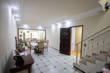 Sala  de casa para alugar com 4 quartos, 250m² em Vila Medeiros, São Paulo