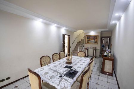 Casa para alugar com 250m², 4 quartos e 3 vagasSala 