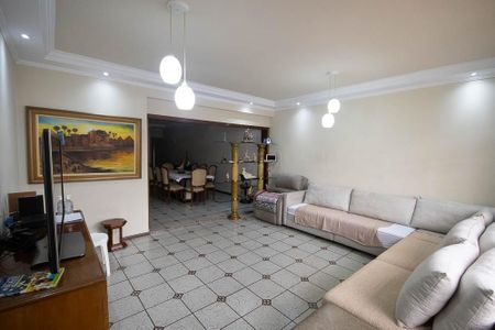 Casa para alugar com 250m², 4 quartos e 3 vagasSala 