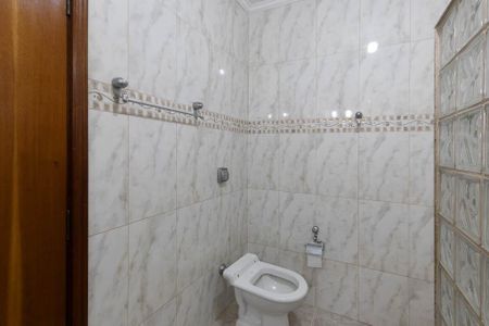 Casa para alugar com 250m², 4 quartos e 3 vagasBanheiro da Suíte