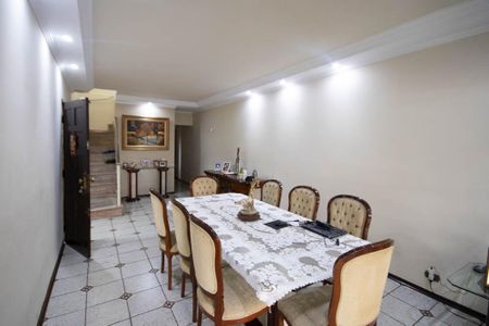 Casa para alugar com 250m², 4 quartos e 3 vagasSala 