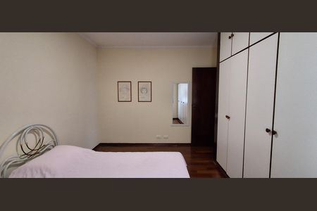 Apartamento à venda com 222m², 3 quartos e 4 vagas Apartamento à venda com 222m², 3 quartos e 4 vagasQuarto 2