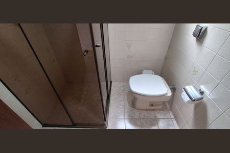 Apartamento à venda com 222m², 3 quartos e 4 vagas Apartamento à venda com 222m², 3 quartos e 4 vagasBanheiro Social 2