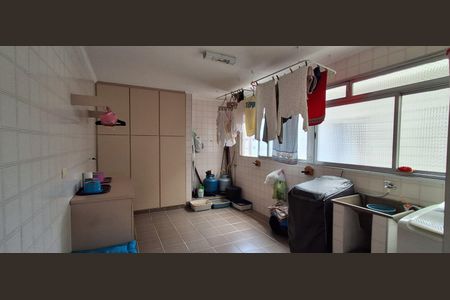 Apartamento à venda com 222m², 3 quartos e 4 vagas Apartamento à venda com 222m², 3 quartos e 4 vagasÁrea de Serviço