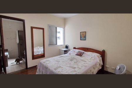 Apartamento à venda com 222m², 3 quartos e 4 vagas Apartamento à venda com 222m², 3 quartos e 4 vagasSuíte