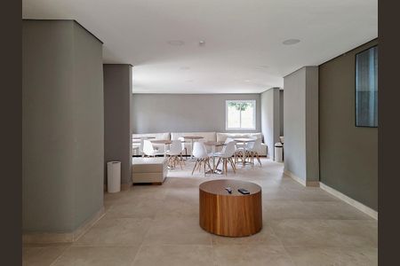 Apartamento para alugar com 42m², 2 quartos e 1 vaga Apartamento para alugar com 42m², 2 quartos e 1 vagaÁrea comum - Salão de festas