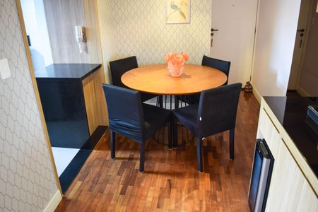 Apartamento à venda com 80m², 3 quartos e 1 vagaSala de Jantar