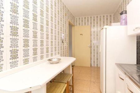 Cozinha  de apartamento para alugar com 2 quartos, 86m² em Navegantes, Porto Alegre