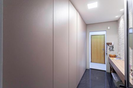 Apartamento à venda com 194m², 2 quartos e 2 vagasEntrada