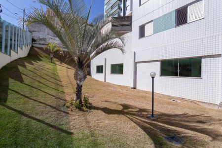 Apartamento à venda com 194m², 2 quartos e 2 vagasEntrada