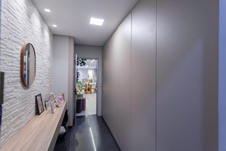 Apartamento à venda com 194m², 2 quartos e 2 vagasEntrada