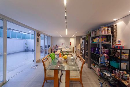 Apartamento à venda com 194m², 2 quartos e 2 vagasÁrea privativa