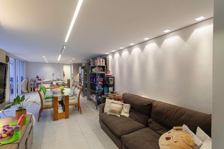 Apartamento à venda com 194m², 2 quartos e 2 vagasÁrea privativa