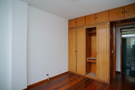 Quarto 1 de apartamento para alugar com 3 quartos, 90m² em Icaraí, Niterói