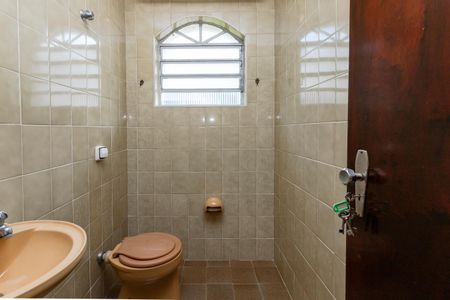 Casa para alugar com 475m², 4 quartos e 7 vagasBanheiro do Salão