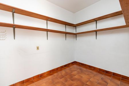 Casa para alugar com 475m², 4 quartos e 7 vagasQuarto de Serviço 3