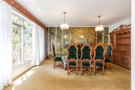 Casa para alugar com 475m², 4 quartos e 7 vagasSala