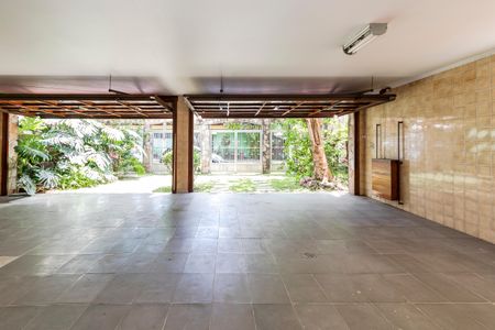 Casa para alugar com 475m², 4 quartos e 7 vagasGaragem