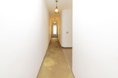 Casa para alugar com 475m², 4 quartos e 7 vagasCorredor