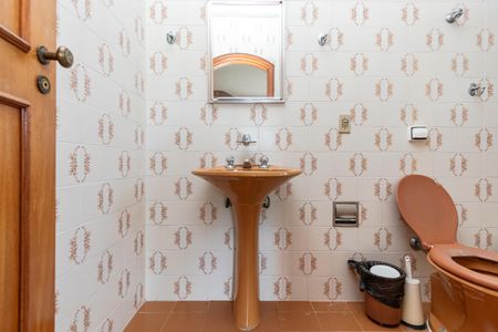 Casa para alugar com 475m², 4 quartos e 7 vagasBanheiro da Suíte 3