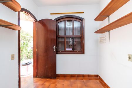Casa para alugar com 475m², 4 quartos e 7 vagasQuarto de Serviço 3