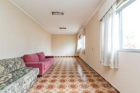 Casa para alugar com 475m², 4 quartos e 7 vagasSalão