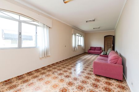 Casa para alugar com 475m², 4 quartos e 7 vagasSalão