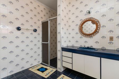 Casa para alugar com 475m², 4 quartos e 7 vagasBanheiro da Suíte 1