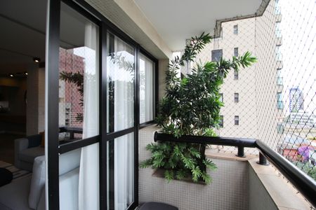 Apartamento à venda com 110m², 2 quartos e 2 vagasVaranda 