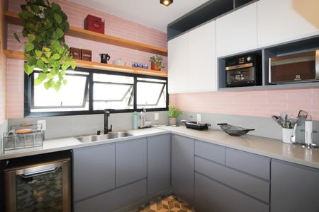 Apartamento à venda com 110m², 2 quartos e 2 vagasCozinha