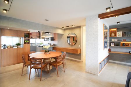 Sala de apartamento à venda com 2 quartos, 110m² em Vila Uberabinha, São Paulo