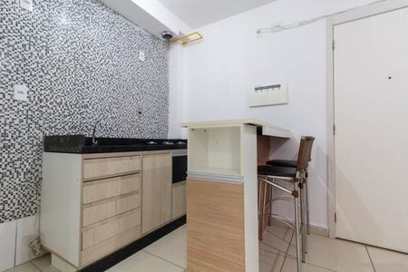 Studio à venda com 27m², 1 quarto e sem vaga Studio à venda com 27m², 1 quarto e sem vagaKitnet