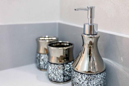 Apartamento para alugar com 26m², 1 quarto e sem vaga Apartamento para alugar com 26m², 1 quarto e sem vagaBanheiro