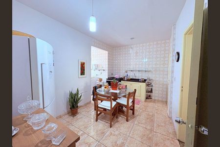 Apartamento à venda com 3 quartos, 100m² em Ipiranga, Belo Horizonte