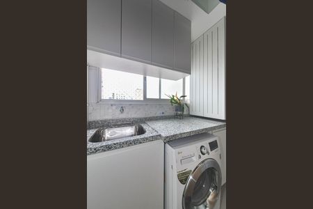 Apartamento à venda com 146m², 3 quartos e 3 vagas Apartamento à venda com 146m², 3 quartos e 3 vagasÁrea de Serviço