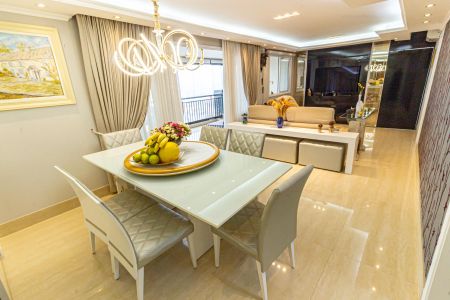 Apartamento à venda com 126m², 2 quartos e 2 vagasSala