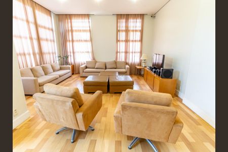 Apartamento à venda com 126m², 2 quartos e 2 vagasÁrea comum - Cinema