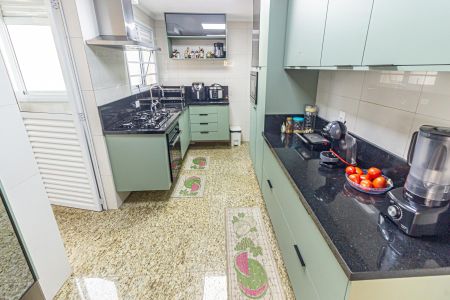 Apartamento à venda com 126m², 2 quartos e 2 vagasCozinha