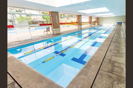 Apartamento à venda com 126m², 2 quartos e 2 vagasÁrea comum - Piscina