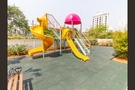 Apartamento à venda com 126m², 2 quartos e 2 vagasÁrea comum - Playground