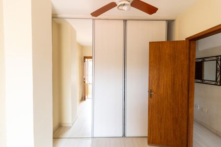 Casa à venda com 190m², 3 quartos e 2 vagasQuarto 2