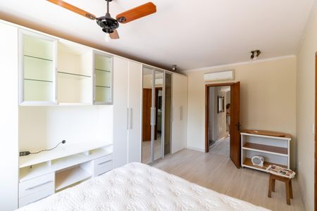 Casa à venda com 190m², 3 quartos e 2 vagasSuíte