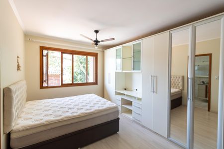 Casa à venda com 190m², 3 quartos e 2 vagasSuíte