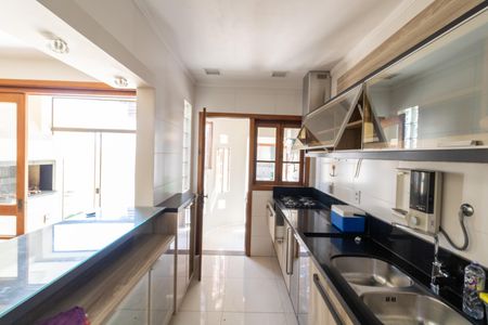 Casa à venda com 190m², 3 quartos e 2 vagasCozinha