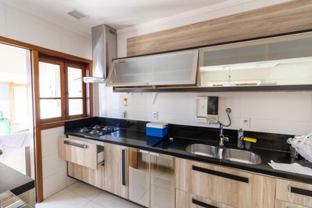 Casa à venda com 190m², 3 quartos e 2 vagasCozinha