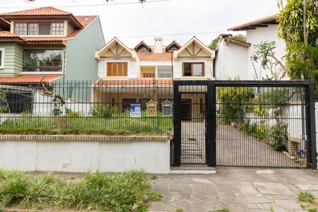 Casa à venda com 190m², 3 quartos e 2 vagasFachada